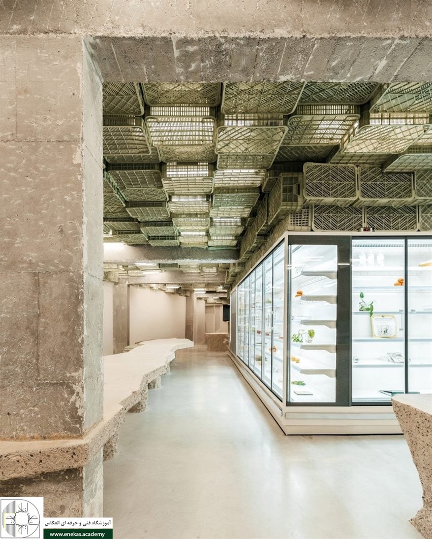 فروشگاهی در بندر پوینسای مایورکا